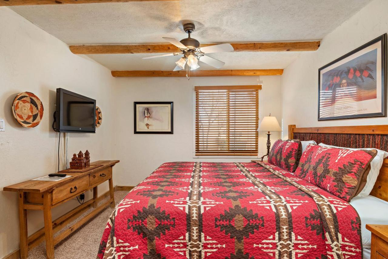 Fort Marcy Suites By All Seasons Resort Lodging Santa Fe Exterior photo