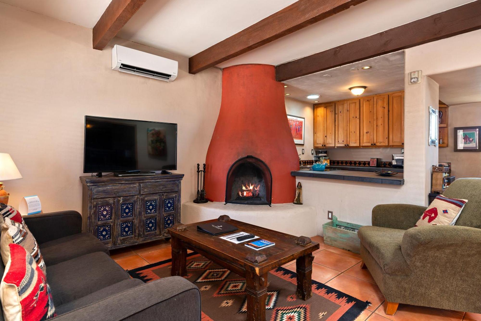 Fort Marcy Suites By All Seasons Resort Lodging Santa Fe Exterior photo