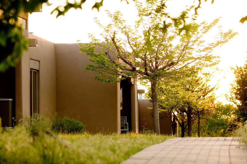 Fort Marcy Suites By All Seasons Resort Lodging Santa Fe Exterior photo